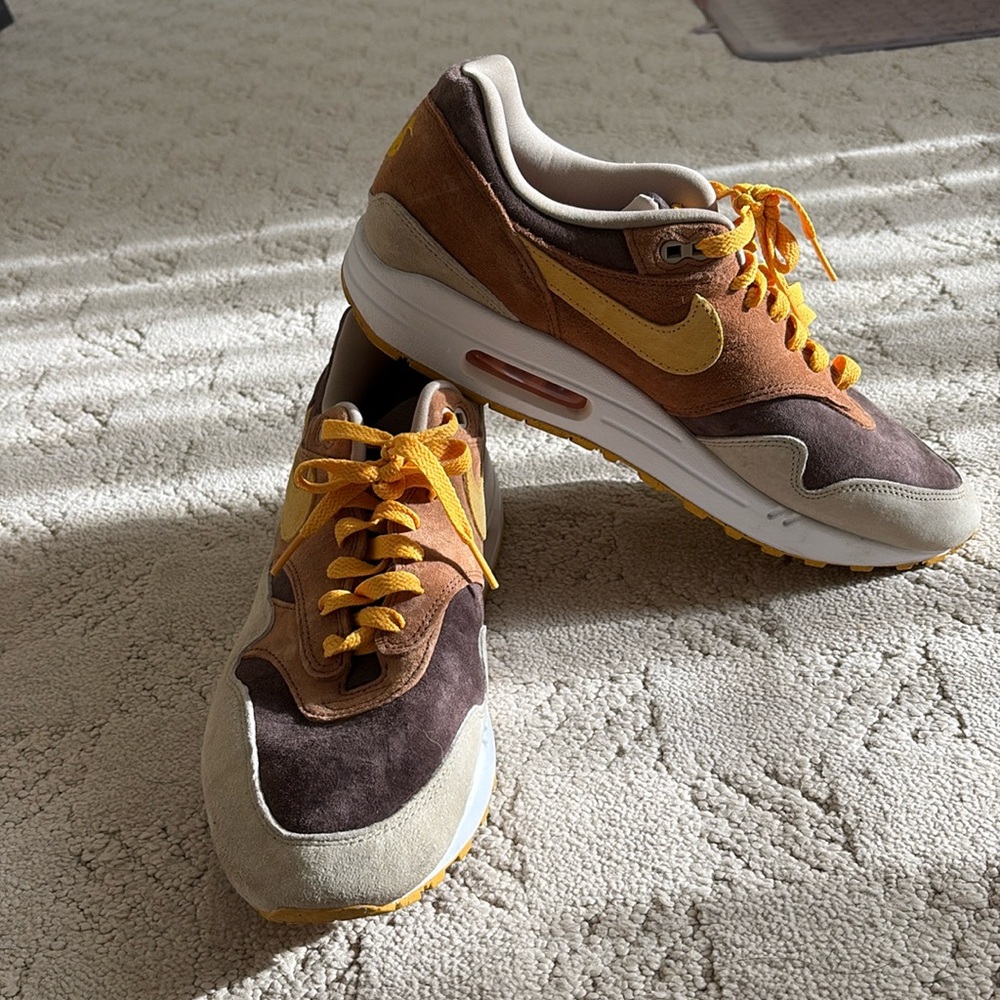Mens Nike Air Ugly Duckling size 11